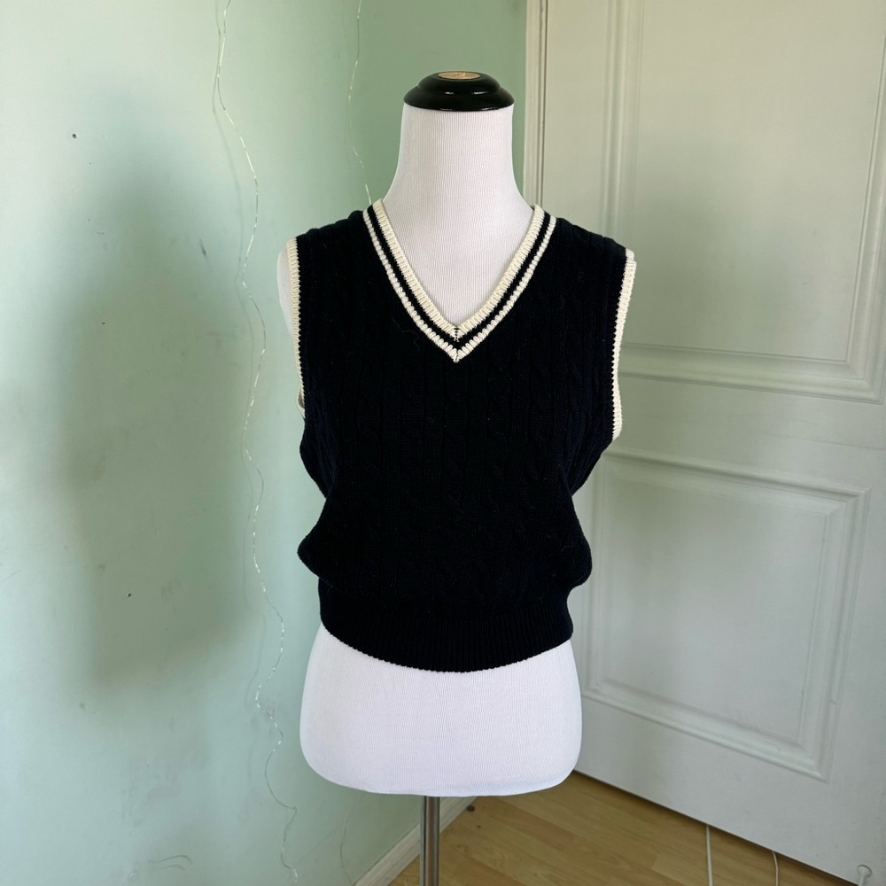 John Galt Brandy Melville Navy V-Neck Sweatervest